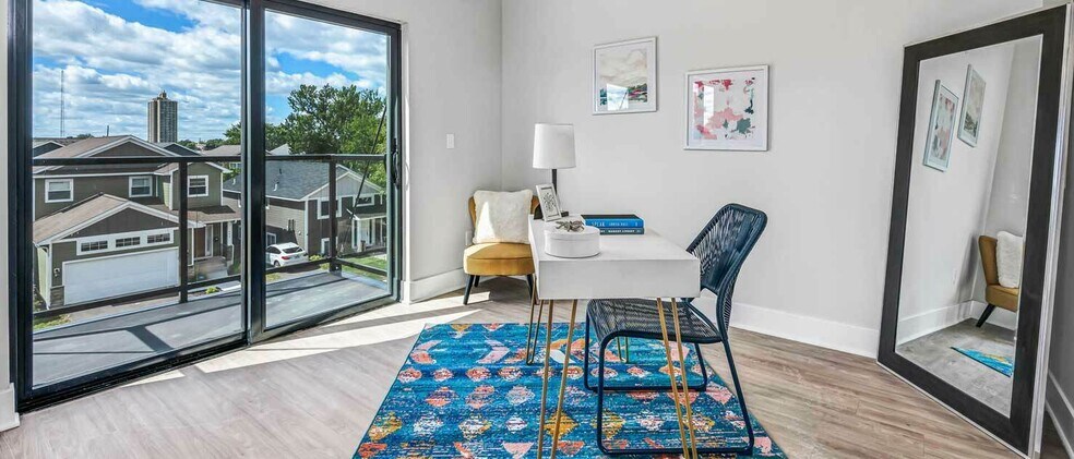 More Photos Of 907 Winter St NE, Minneapolis Apartments For Sale