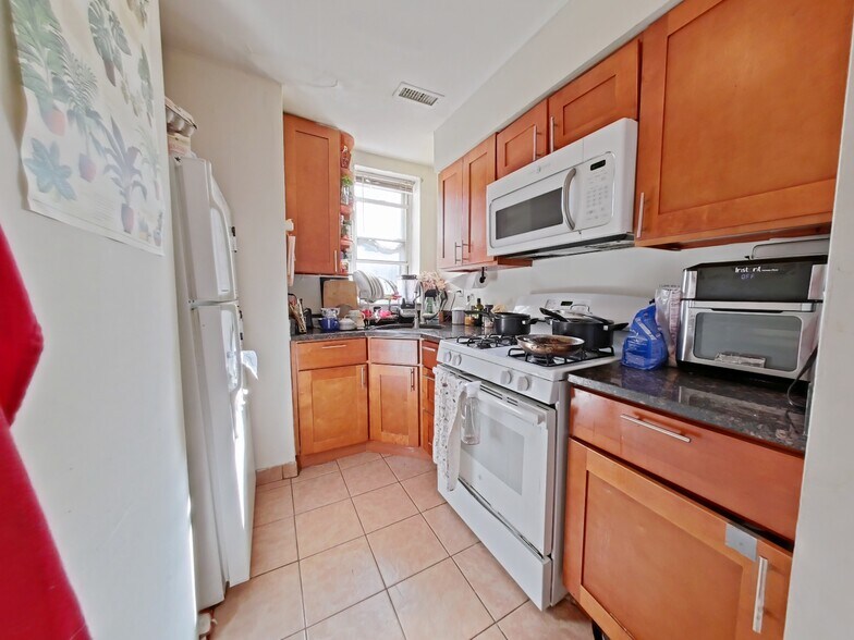 More Photos Of 2041 N 15th St, Philadelphia Apartments For Sale