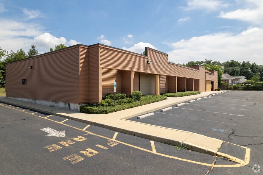 More Photos Of 231 Van Sciver Pky, Willingboro Medical For Sale
