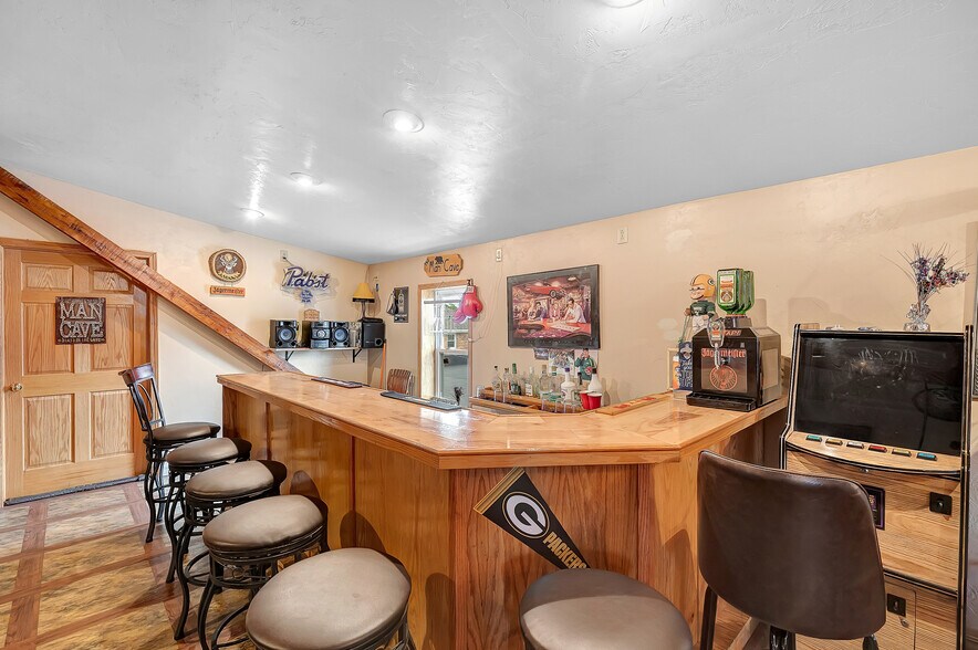 More Photos Of 118 E Pulaski St, Pulaski Storefront Retail Residential For Sale