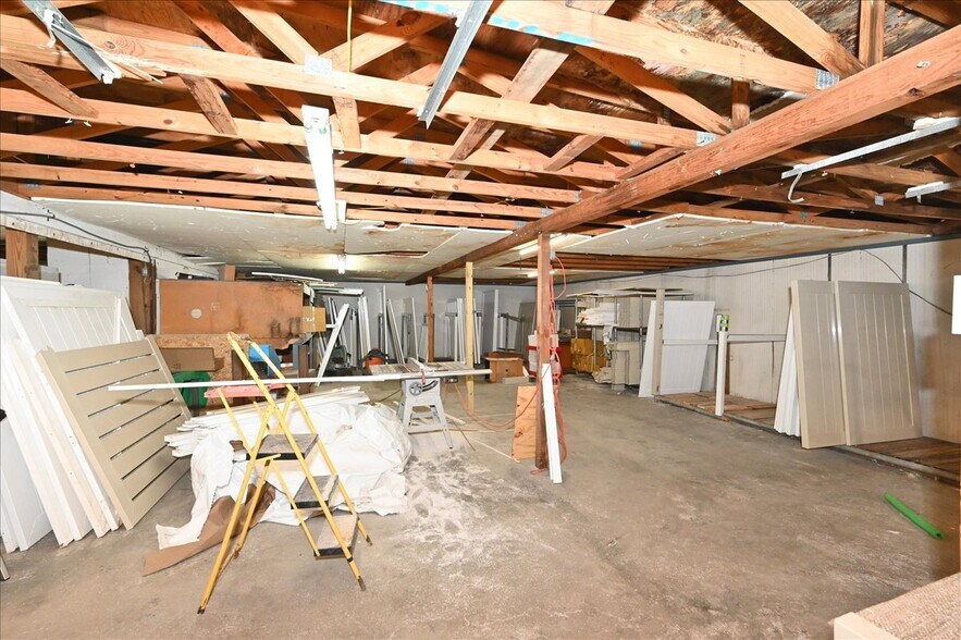 More Photos Of 662 Old Highway 24, Trinity Manufacturing For Sale