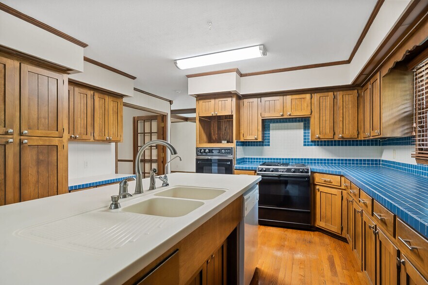 More Photos Of 1499 W Whitehall Rd, Cookeville Light Distribution For Sale