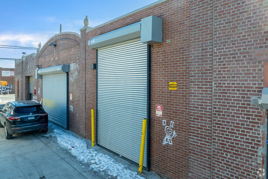 More Photos Of 1194 Randall Ave, Bronx Industrial For Lease