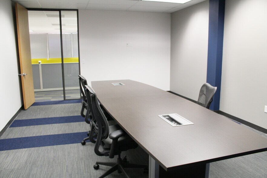 More Photos Of 5005 Mitchelldale St, Houston Office For Lease