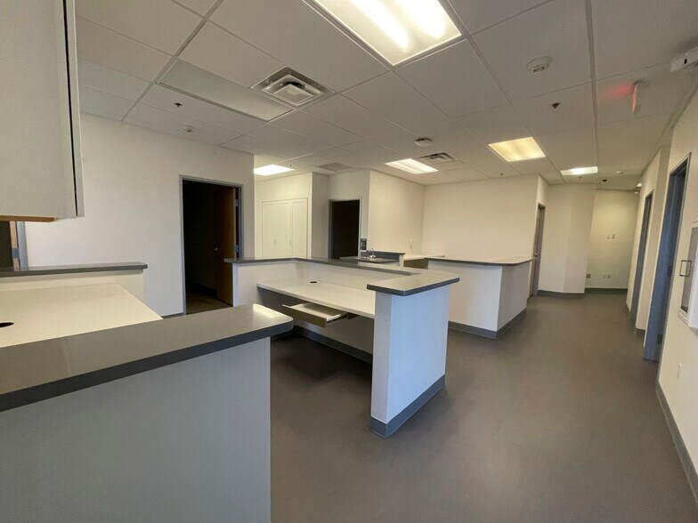 More Photos Of 1760 E Pecos Rd, Gilbert Medical For Lease