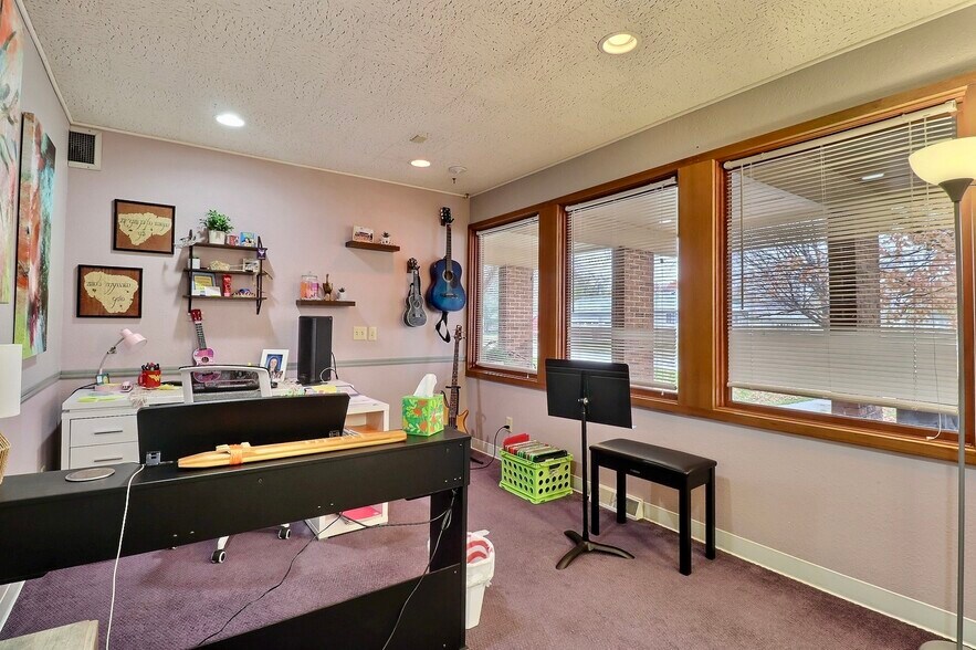 More Photos Of 230 E 22nd St, Fremont Medical For Sale