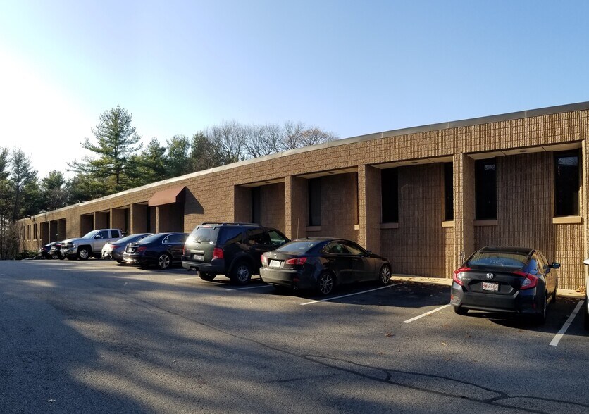 Primary Photo Of 318-320 Bear Hill Rd, Waltham Office For Lease