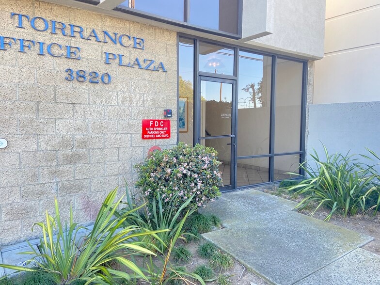 More Photos Of 3820 Del Amo Blvd, Torrance Loft Creative Space For Lease