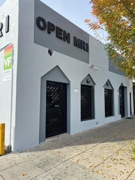 More Photos Of 1127 N Vermont Ave, Los Angeles Medical For Lease