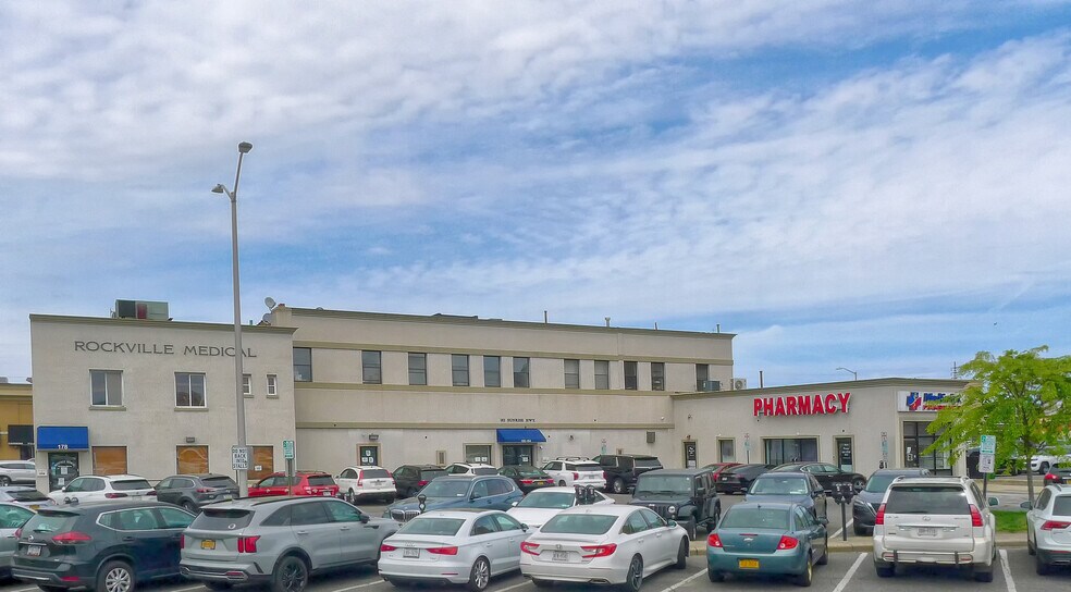 More Photos Of 178 Sunrise Hwy, Rockville Centre Medical For Lease