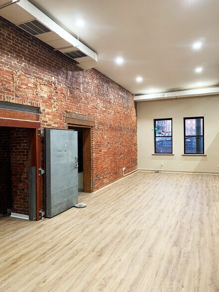 More Photos Of 300 Martin Luther King Blvd, Wilmington Office For Lease