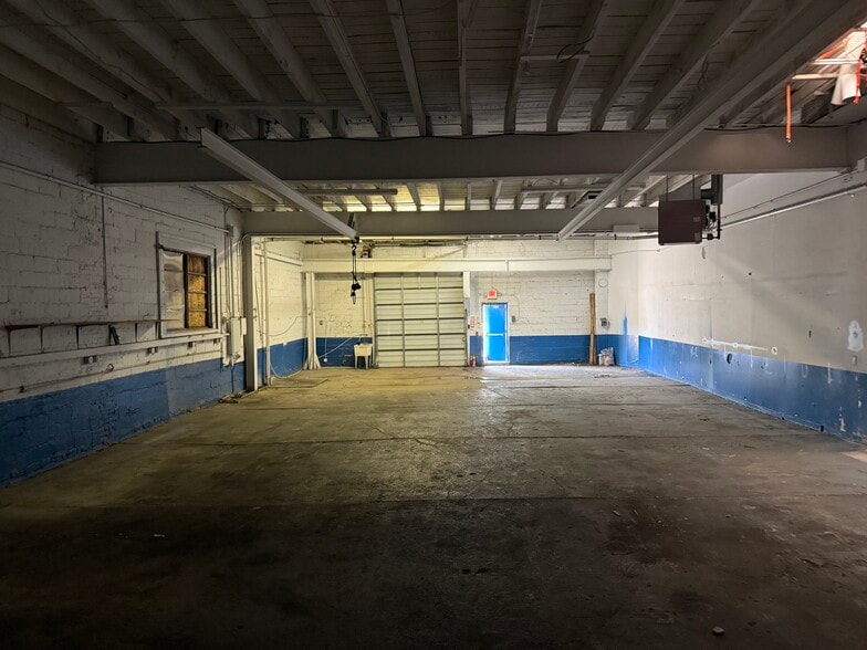 More Photos Of 31-33 Industrial Hwy, Essington Warehouse For Sale