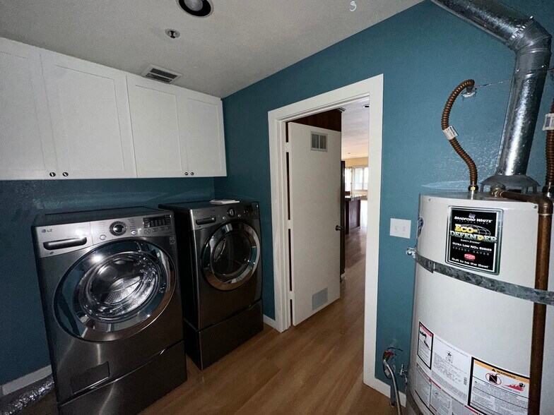 More Photos Of 1800 El Camino Real, Menlo Park Office For Sale