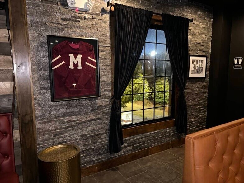 More Photos Of 140 James P Brawley Dr SW, Atlanta Restaurant For Sale