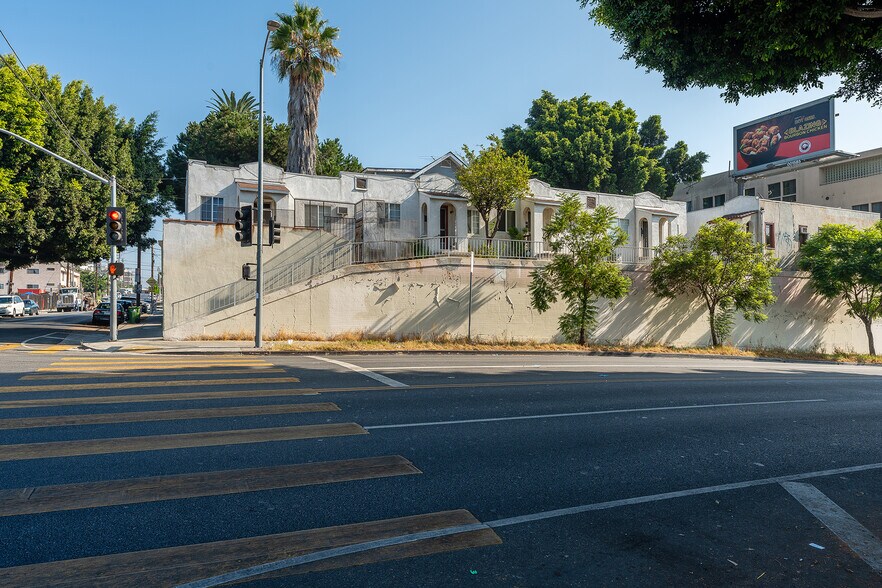 More Photos Of 272 S Burlington Ave, Los Angeles Apartments For Sale