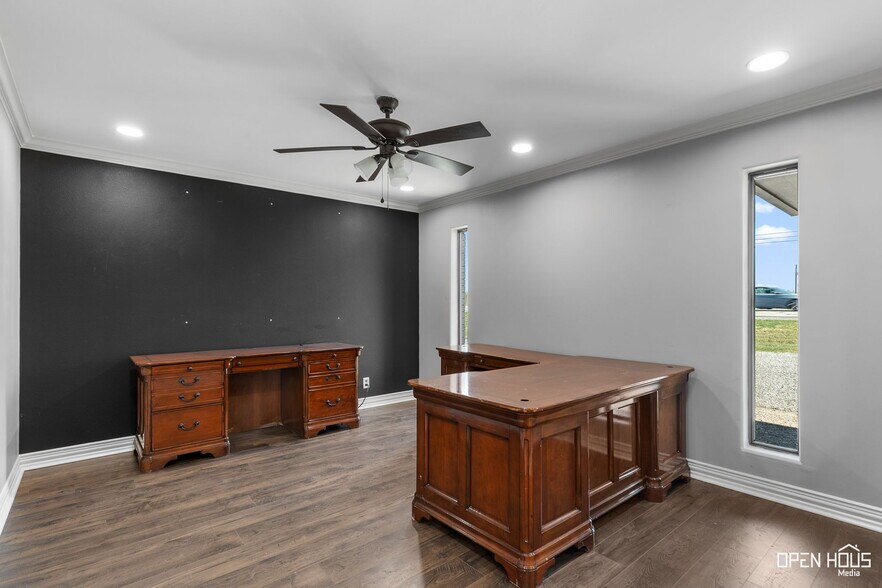 More Photos Of 9478 Seymour Hwy, Wichita Falls Industrial For Sale