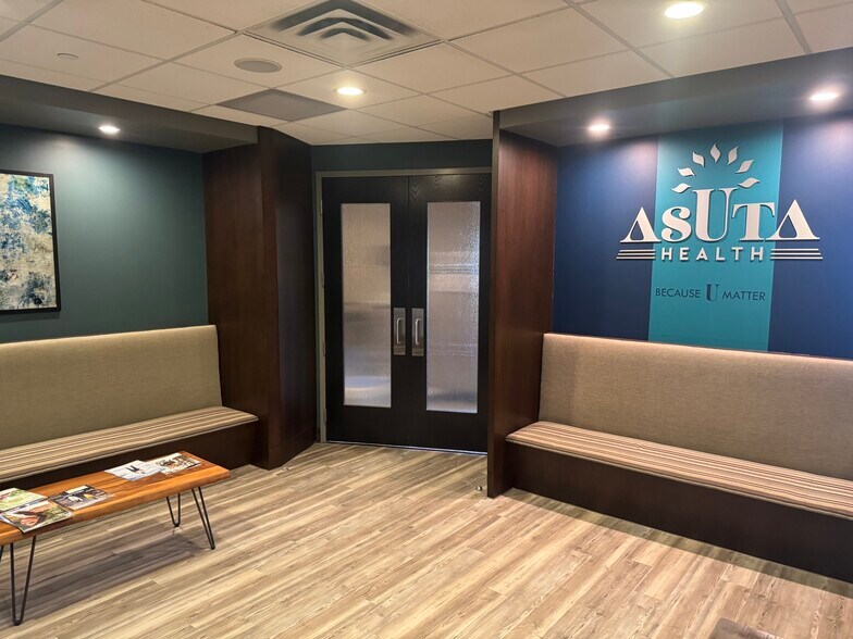 More Photos Of 7300 France Ave S, Edina Medical For Sale