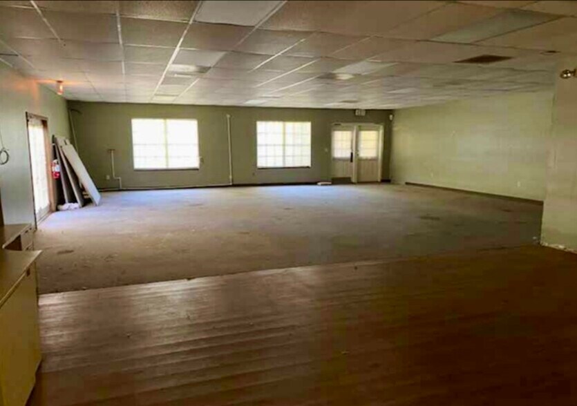 More Photos Of 14100 N Highway 19, Salt Springs Storefront Retail Office For Lease