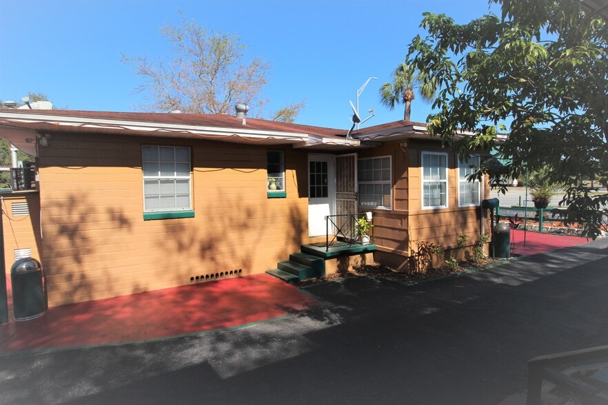 More Photos Of 7330 4th St N, Saint Petersburg Hotel For Sale