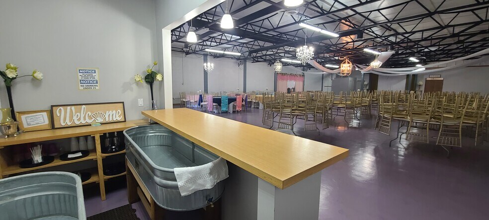 More Photos Of 5520 Military Pky, Dallas Industrial For Sale