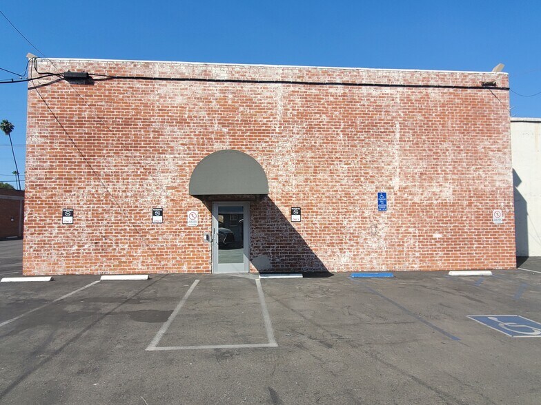 More Photos Of 4716 Vineland Ave, North Hollywood Loft Creative Space For Lease