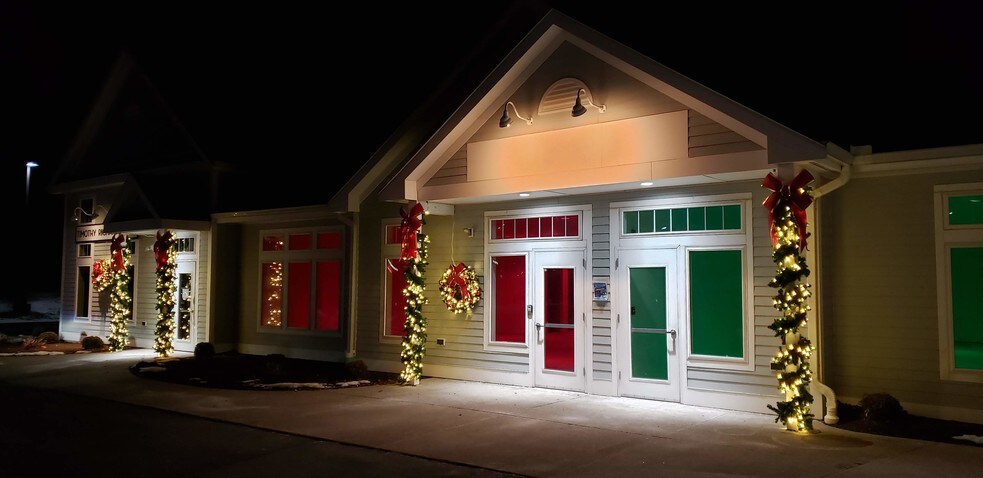 More Photos Of 10 East St, East Granby Storefront Retail Office For Lease