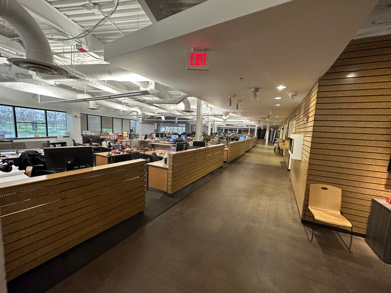 More Photos Of 7007 Discovery Blvd, Dublin Office For Sale