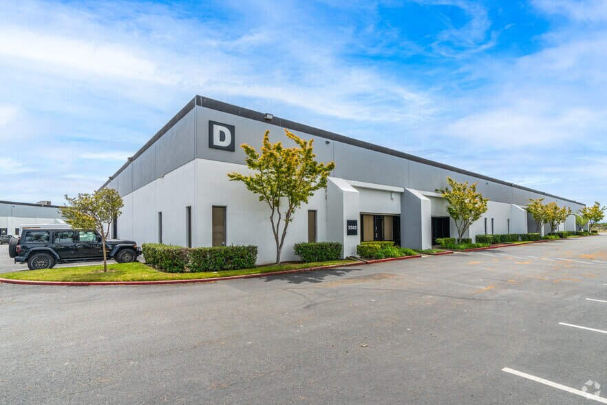 More Photos Of 3582-3588 Arden Rd, Hayward Warehouse For Lease
