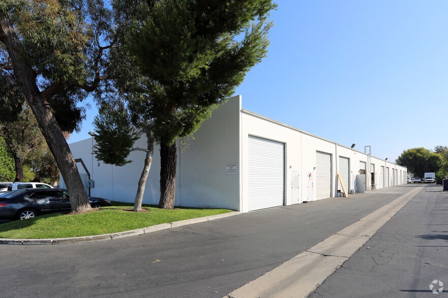 More Photos Of 11711 Coley River Cir, Fountain Valley Light Manufacturing For Lease