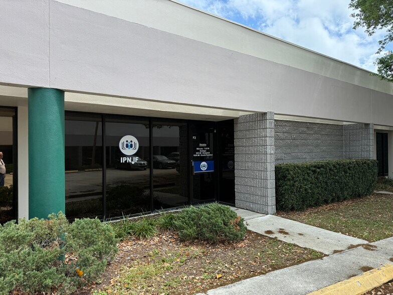 Primary Photo Of 1748 Independence Blvd, Sarasota Light Manufacturing For Lease