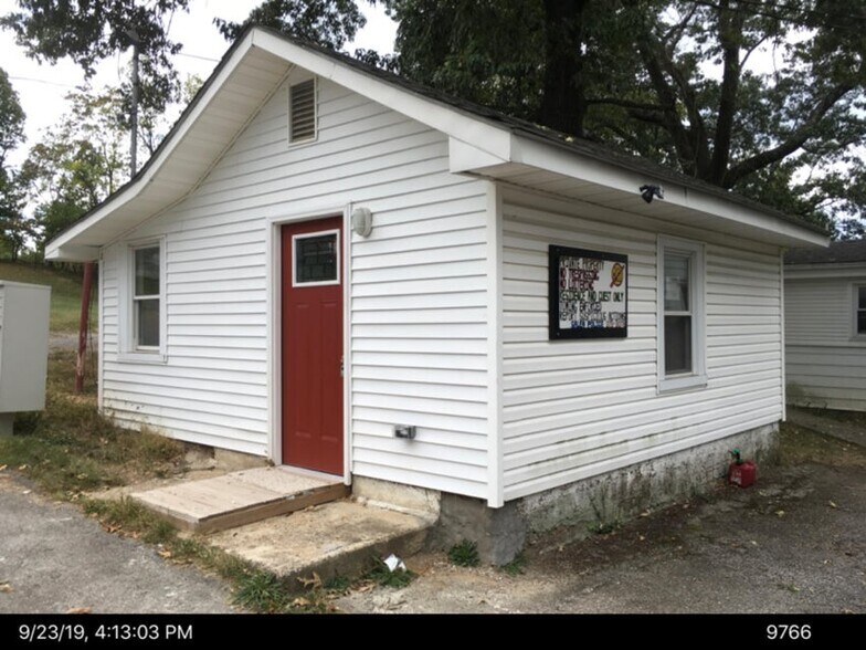 More Photos Of 1926 E Main St, Salem Apartments For Sale