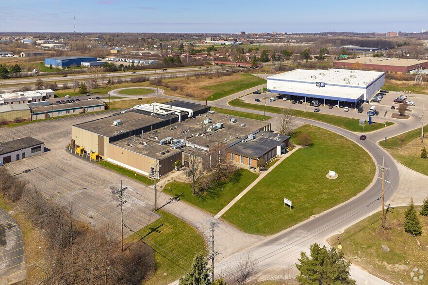 More Photos Of 77 Ridgeland Rd, Rochester Research And Development For Sale