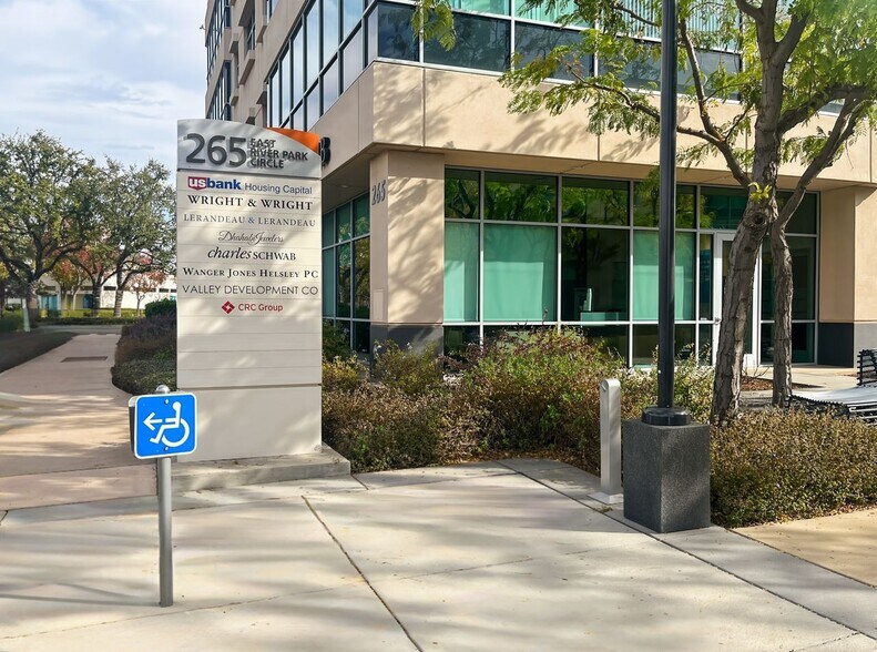 More Photos Of 265 E River Park Cir, Fresno Coworking Space