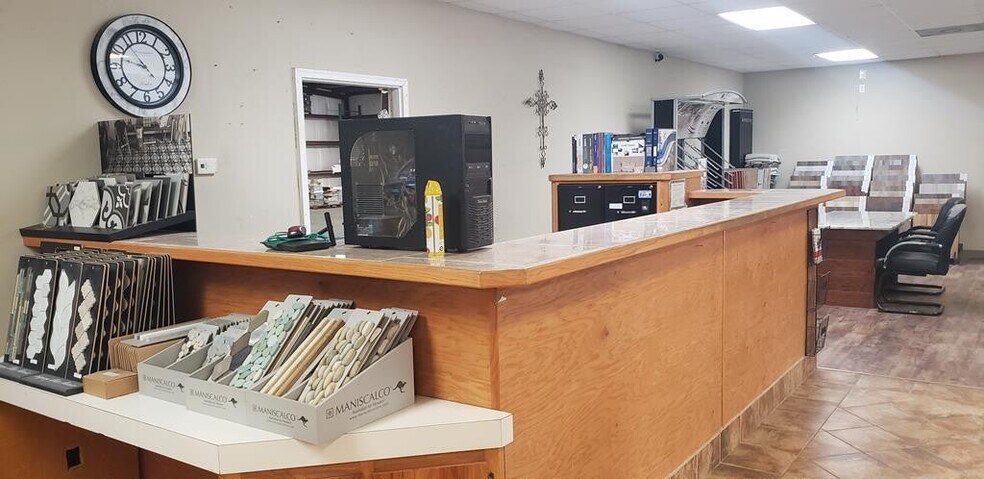 More Photos Of 616 S Broadway St, Mccomb Freestanding For Sale