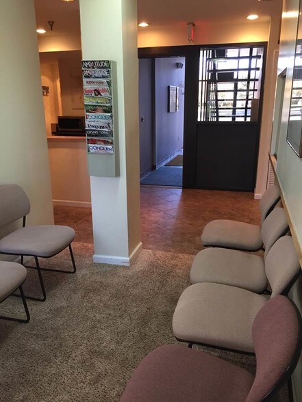More Photos Of 55 Old Nyack Tpke, Nanuet Office Residential For Lease