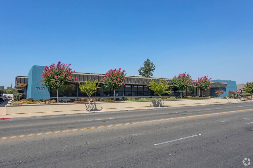 Primary Photo Of 1341 W Robinhood Dr, Stockton Office For Lease