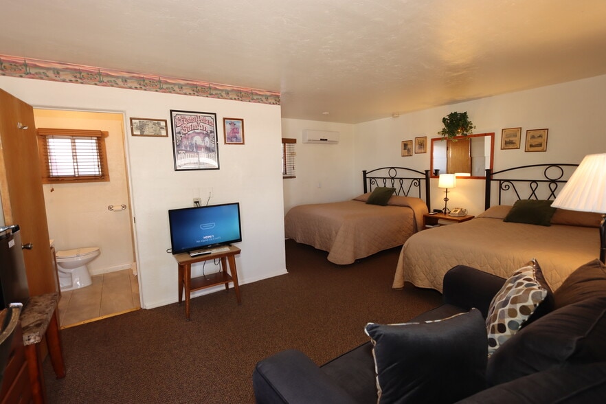 More Photos Of 410 Fremont St, Tombstone Hotel For Sale