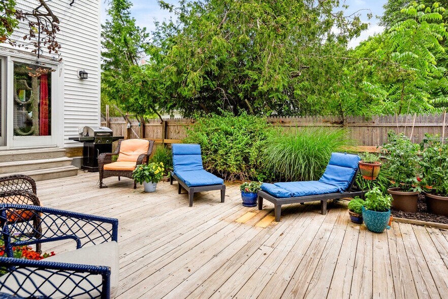 More Photos Of 68 Elm St, Camden Hotel For Sale