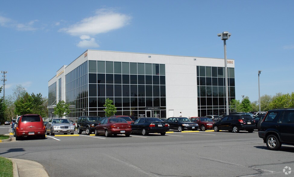 More Photos Of 13880 Braddock Rd, Centreville Medical For Lease