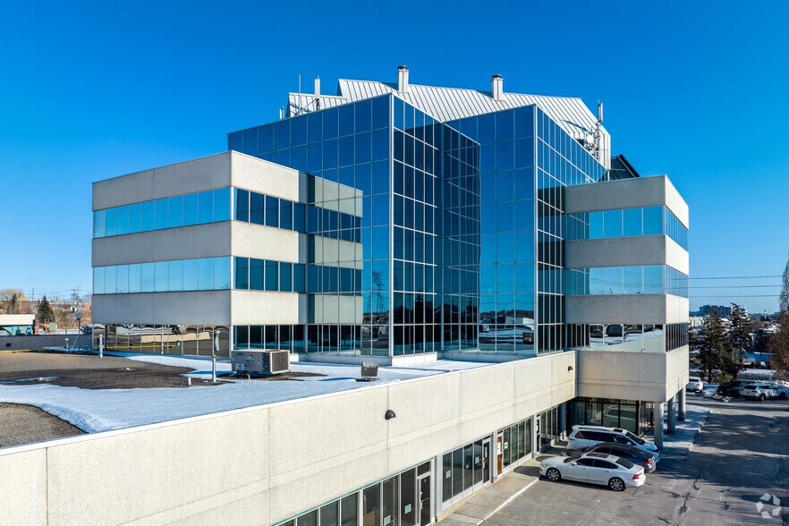 More Photos Of 2800 14th Ave, Markham Office For Sale