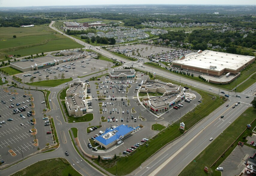 More Photos Of 104-114 Pioneer Trl, Chaska General Retail For Lease