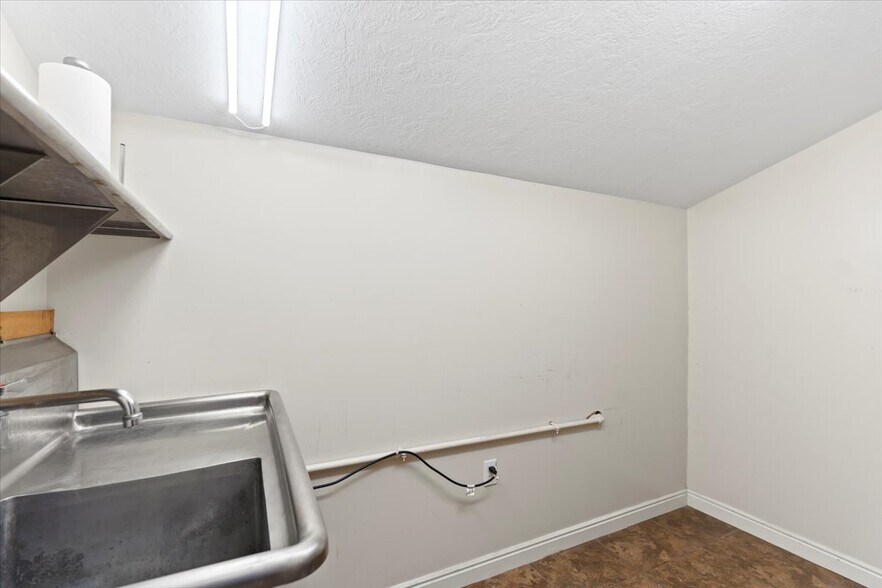 More Photos Of 2639 Lincoln Ave, Ogden Storefront Retail Office For Sale