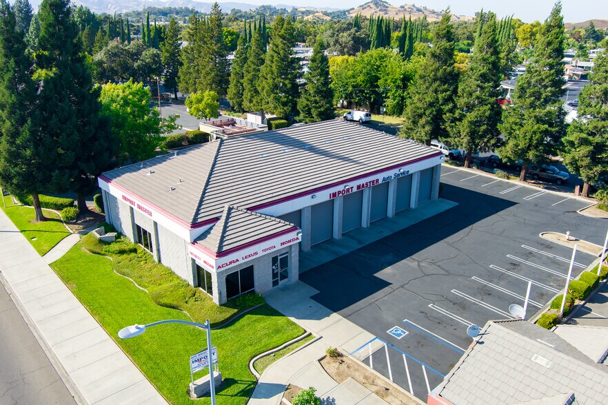 More Photos Of 1500 N 1st St, Dixon General Retail For Sale