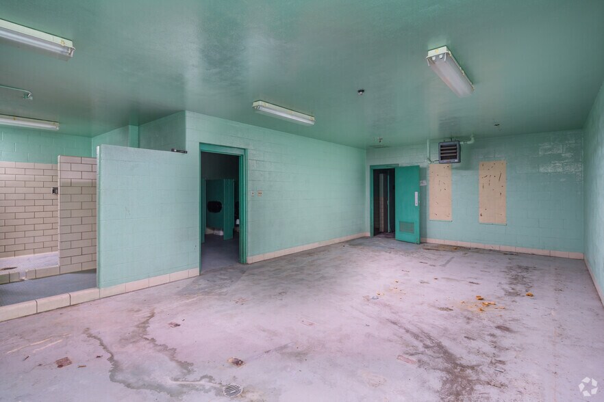 More Photos Of 8225 Dave Erwin Dr, San Antonio Flex For Sale