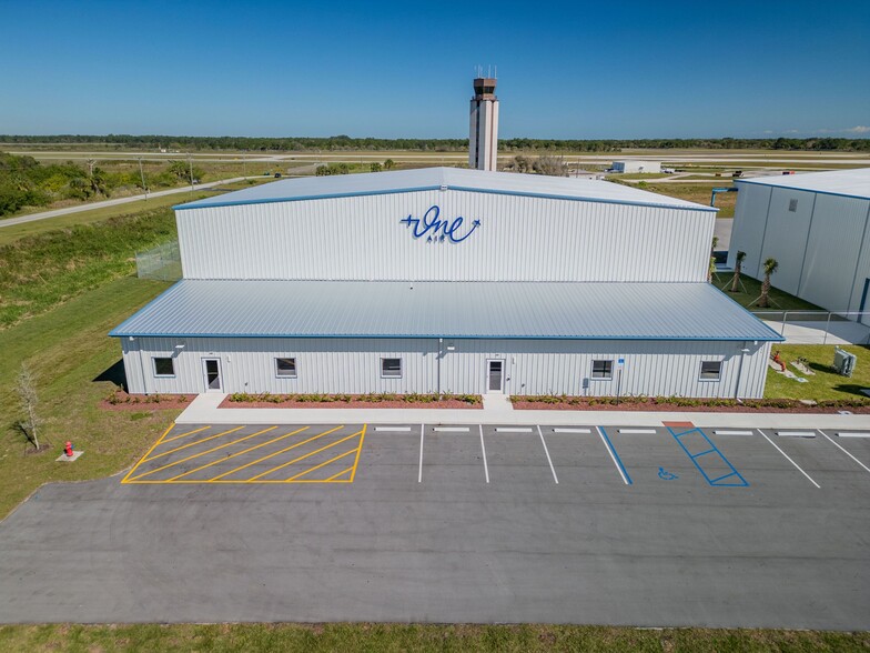 Primary Photo Of 3194 Airman's dr, Fort Pierce Airplane Hangar For Lease