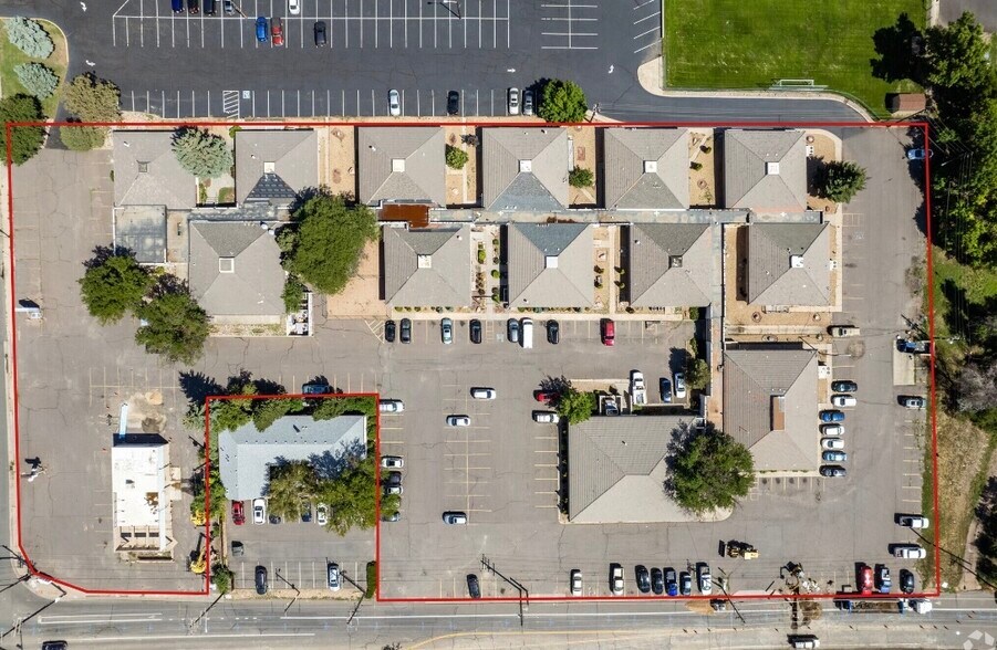 More Photos Of 2000 Wadsworth Blvd, Lakewood Freestanding For Lease
