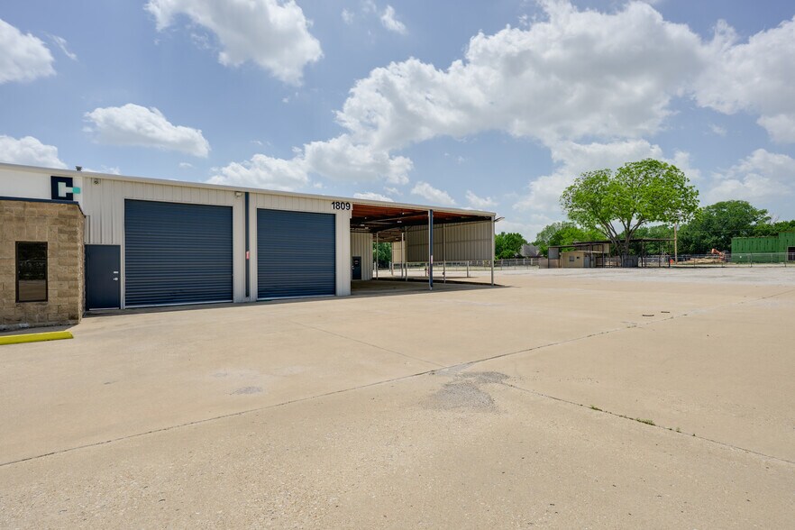 More Photos Of 1809 John McCain Rd, Colleyville Service For Sale