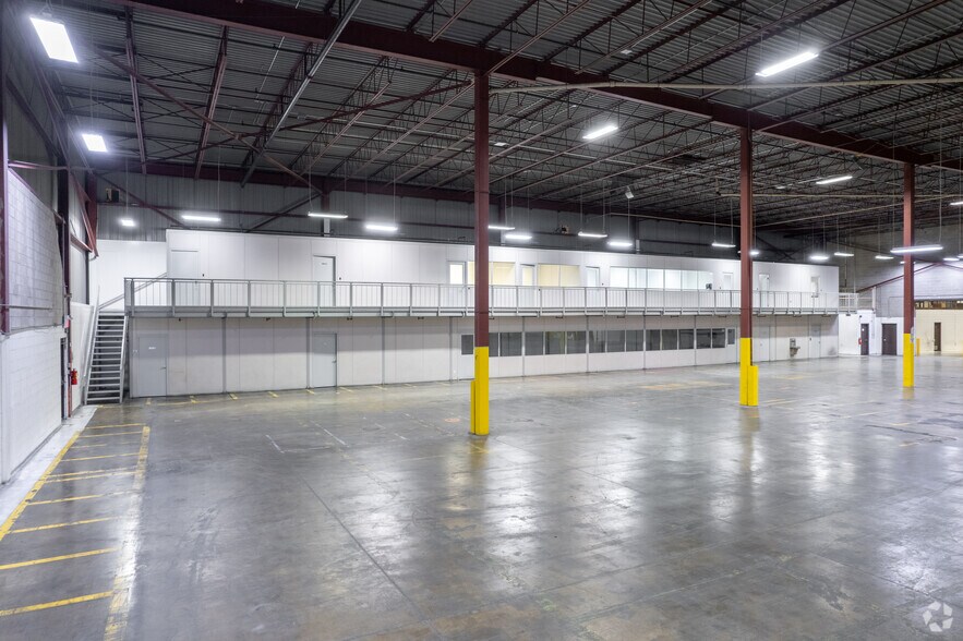 More Photos Of 2 Colony Ct, Brampton Warehouse For Sale