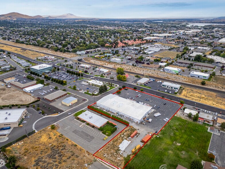 More Photos Of 7425 W Clearwater Ave, Kennewick Freestanding For Sale