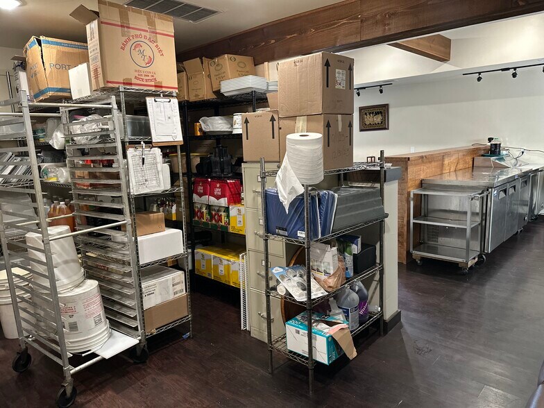 More Photos Of 5517 Menchaca Rd, Austin Restaurant For Sale